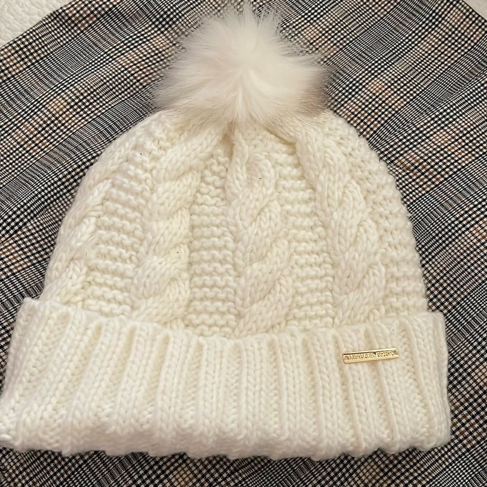 Michael Kors cable knit with Pom Pom beanie hat white